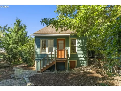 1010 SE 49th Avenue Portland OR 97215
