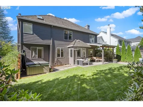 1626 NW Caitlin Terrace Portland OR 97229