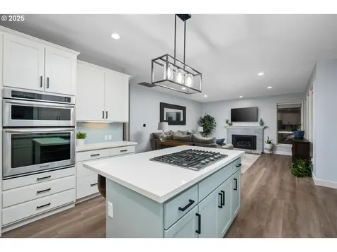 1626 NW Caitlin Terrace Portland OR 97229