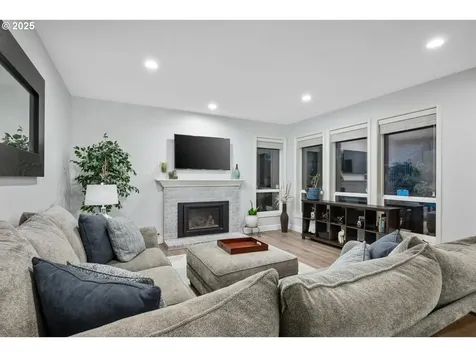 1626 NW Caitlin Terrace Portland OR 97229