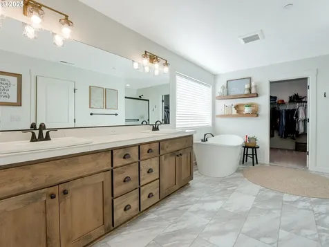 2501 S Cache Circle Ridgefield WA 98642