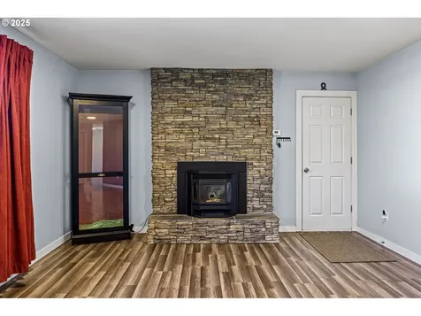 2462 W Jay Avenue Roseburg OR 97471