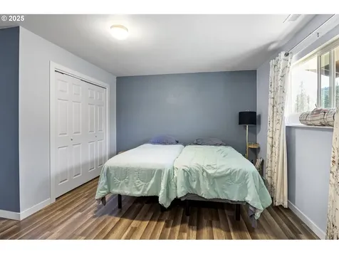2462 W Jay Avenue Roseburg OR 97471