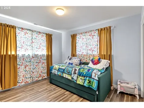 2462 W Jay Avenue Roseburg OR 97471