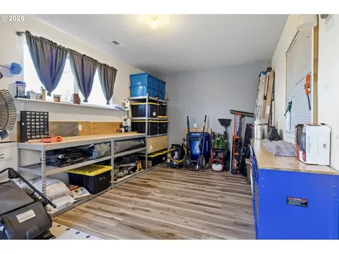 2462 W Jay Avenue Roseburg OR 97471