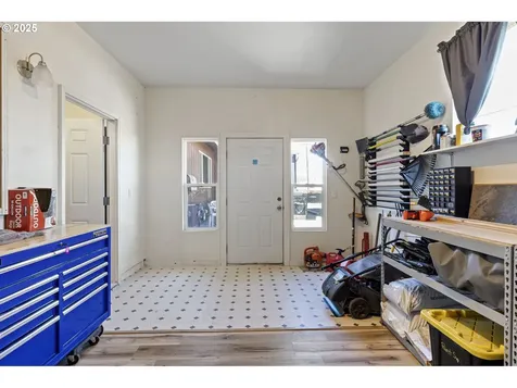 2462 W Jay Avenue Roseburg OR 97471