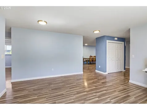 2462 W Jay Avenue Roseburg OR 97471