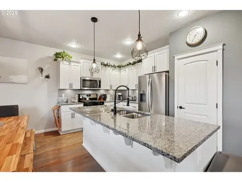 4245 Sagecrest Drive NE Albany OR 97322