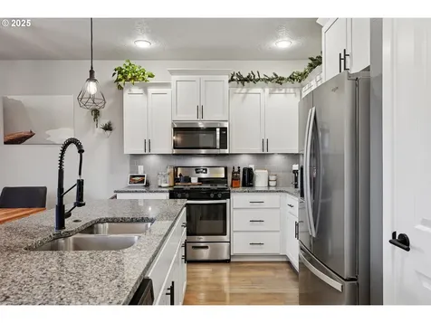 4245 Sagecrest Drive NE Albany OR 97322