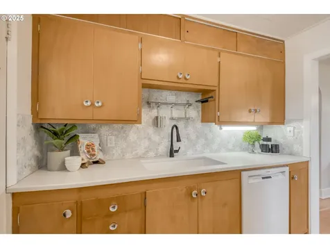 4704 NE 89th Avenue Portland OR 97220
