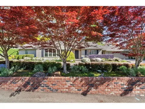 7865 SW Broadmoor Terrace Portland OR 97225