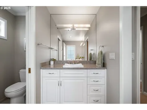 7865 SW Broadmoor Terrace Portland OR 97225