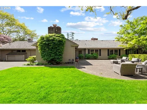 7865 SW Broadmoor Terrace Portland OR 97225