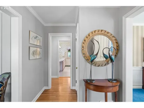 7865 SW Broadmoor Terrace Portland OR 97225