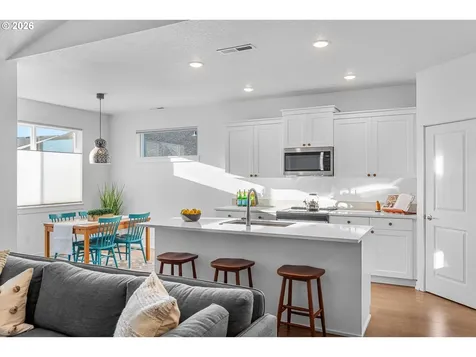 422 NE Greenway Drive Estacada OR 97023