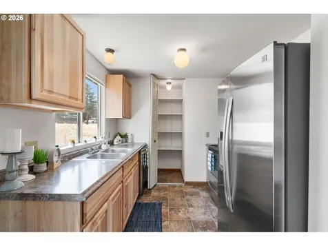 25 Canyon Drive Heppner OR 97836