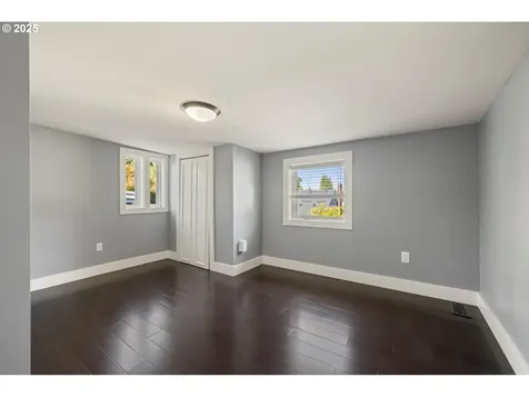 3247 NE Davis Street Portland OR 97232