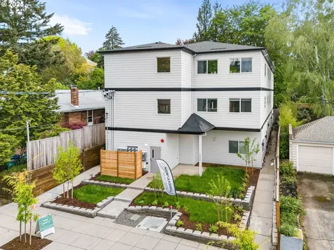 2425 NE Alberta Street Portland OR 97211