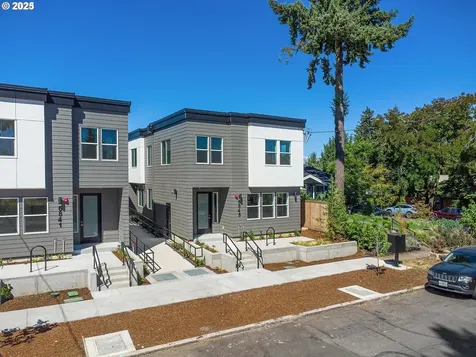 2425 NE Alberta Street Portland OR 97211