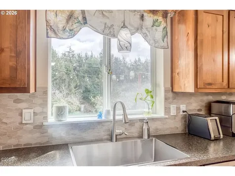 11995 NW Thompson Street Seal Rock OR 97376