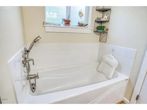 11995 NW Thompson Street Seal Rock OR 97376