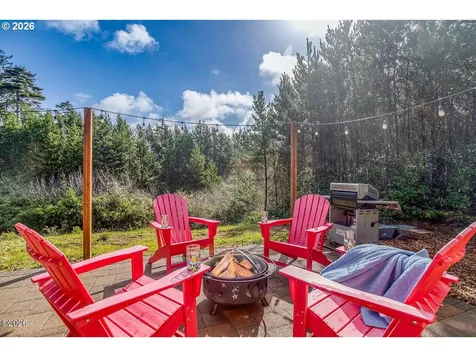 11995 NW Thompson Street Seal Rock OR 97376