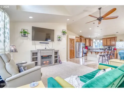 11995 NW Thompson Street Seal Rock OR 97376