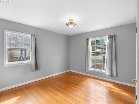 10059 NE Beech Street Portland OR 97220