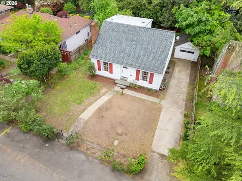 10059 NE Beech Street Portland OR 97220