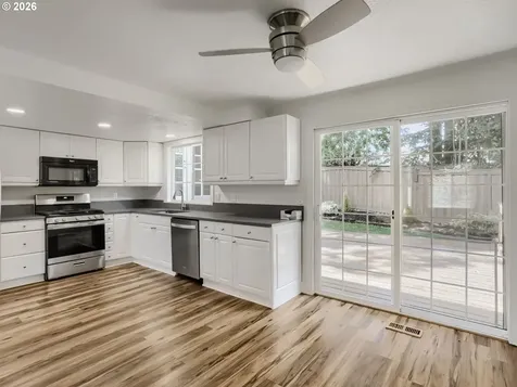 9411 SW Siletz Drive Tualatin OR 97062
