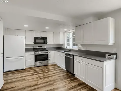 9411 SW Siletz Drive Tualatin OR 97062