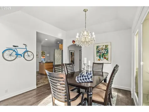 1683 Victorian Way Eugene OR 97401