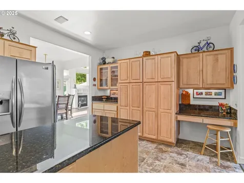 1683 Victorian Way Eugene OR 97401