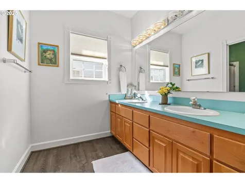 1683 Victorian Way Eugene OR 97401