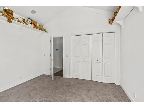 1683 Victorian Way Eugene OR 97401