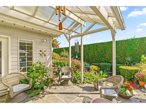 1683 Victorian Way Eugene OR 97401