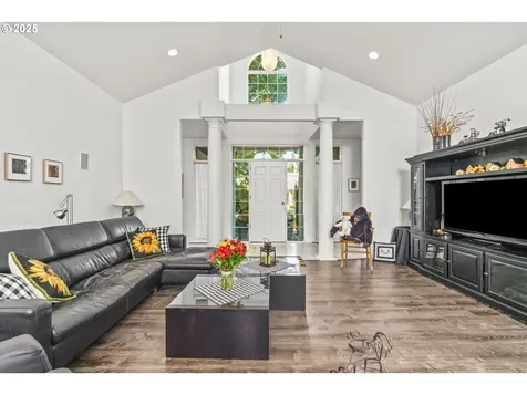 1683 Victorian Way Eugene OR 97401