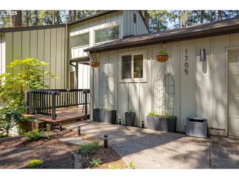 1705 Cameo Drive Eugene OR 97405