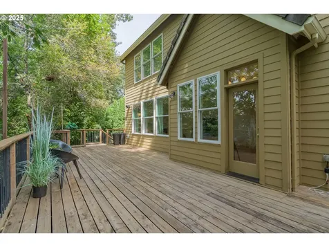 2196 Wood Duck Way Eugene OR 97401