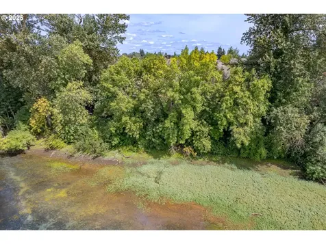 2196 Wood Duck Way Eugene OR 97401