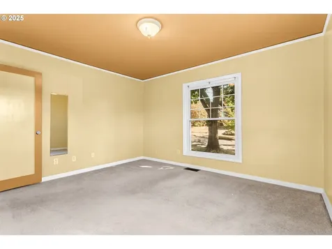 15 SE 86th Avenue Portland OR 97216