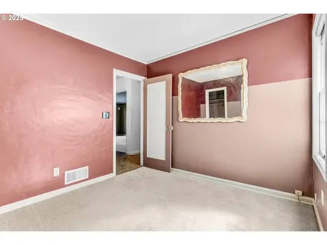 15 SE 86th Avenue Portland OR 97216