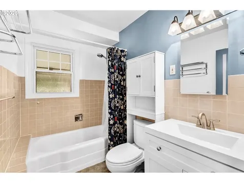 15 SE 86th Avenue Portland OR 97216