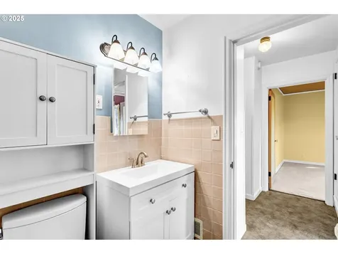 15 SE 86th Avenue Portland OR 97216