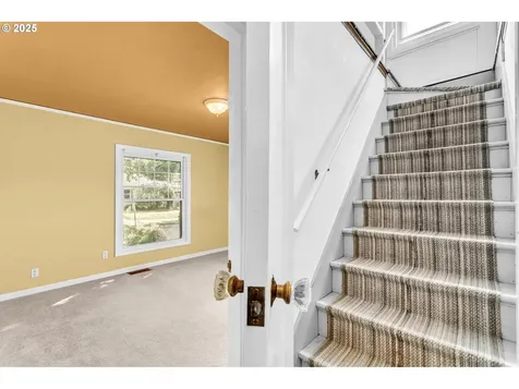 15 SE 86th Avenue Portland OR 97216