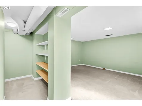 15 SE 86th Avenue Portland OR 97216