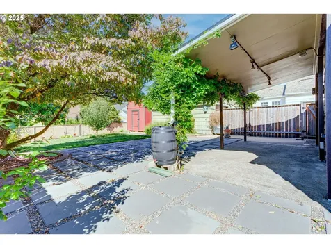15 SE 86th Avenue Portland OR 97216