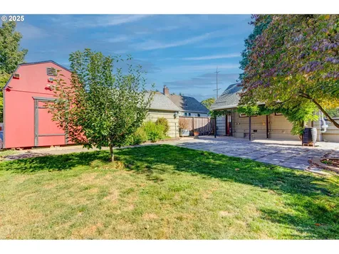 15 SE 86th Avenue Portland OR 97216