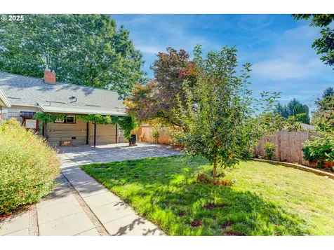 15 SE 86th Avenue Portland OR 97216