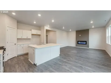 4989 Marr Avenue NE Salem OR 97301